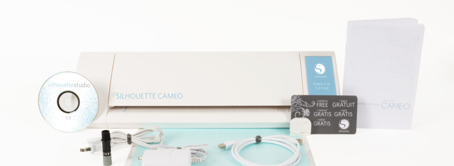 Silhouette New CAMEO con il contenuto della sua confezione