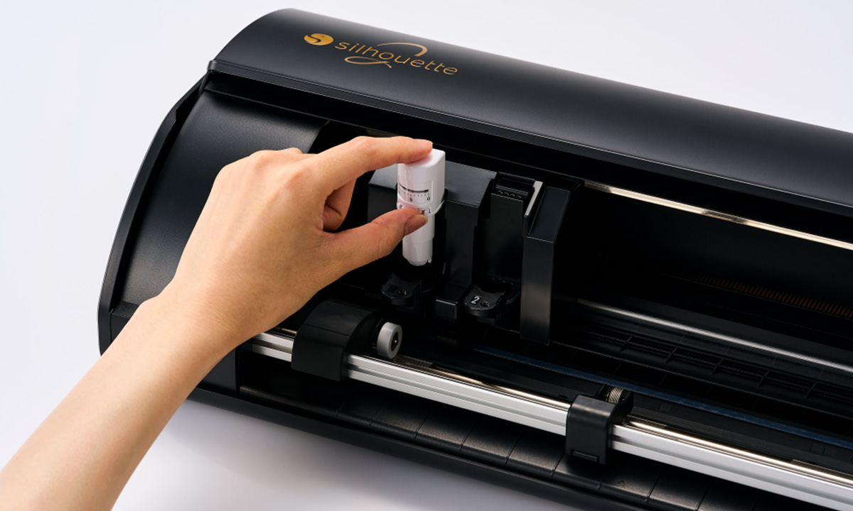 Silhouette-Cameo5-alpha-plus-accessori-Creativamente-Plotter